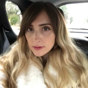 Meet your Posher, Katelyn